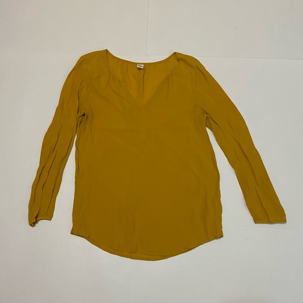 ⭐️Old Navy long sleeve mustard shirt, size small petite